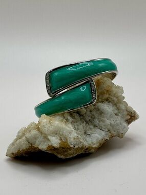 FUMI 3 in 1 Bangle Bracelet, Bag Hook, and Purse Charm